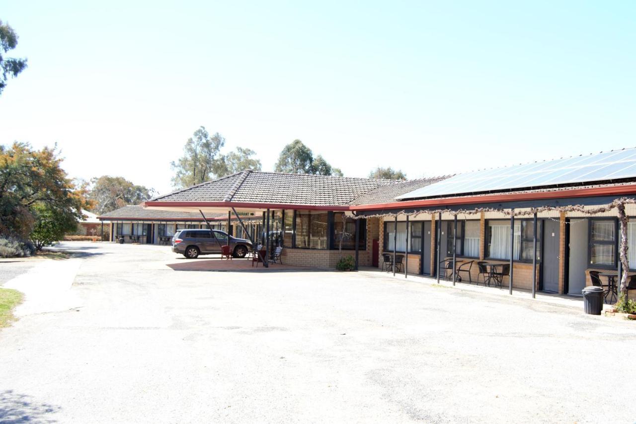Civic Motor Inn Cowra Dış mekan fotoğraf